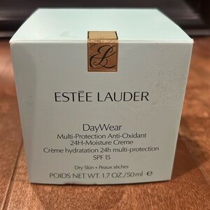 Brand new in box Estée Lauder daywear!